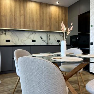 Зелена вул., 151