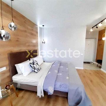 Академіка Павлова вул., 158