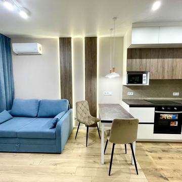 Віктора Некрасова вул. (Північно-Сирецька), 8