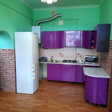 Батуринська вул., 5