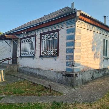 Продається будинок в місті Бобринець. Недалеко від центру міста