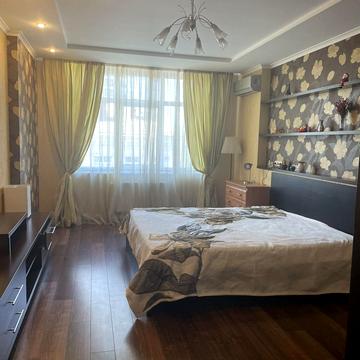 Валерія Лобановського просп., 150-А