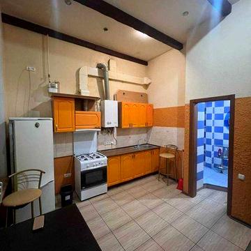 Сдам интересную квартиру в красивом доме на Дерибасовской