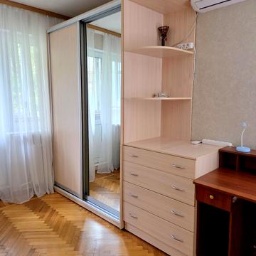 Любомира Гузара просп. (Космонавта Комарова), 10