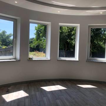 Грушевського вул., 11