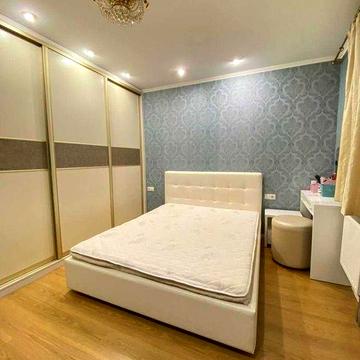 Продаж видової 3-кімнатної квартири в ЖК бізнес-класу «Голосіїво» ЖК Голосіїво