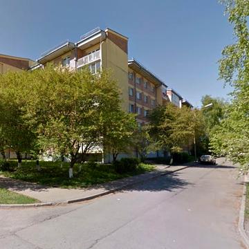 Ессенська вул., 8