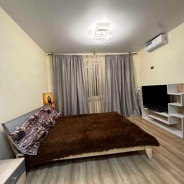 Однокомнтная квартира с ремонтом ЖК Розенталь-Радужный