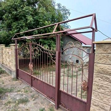 ДВА БУДИНКИ на 25 соток у Сичавці! Основний — з ремонтом і меблями.