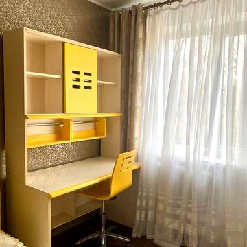 Довгострокова оренда 3к Квартира Космонавтів вулиця