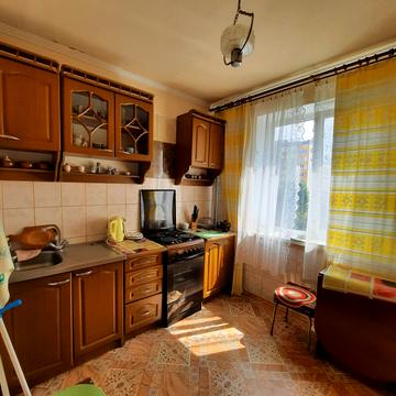 Гната Хоткевича вул., 30