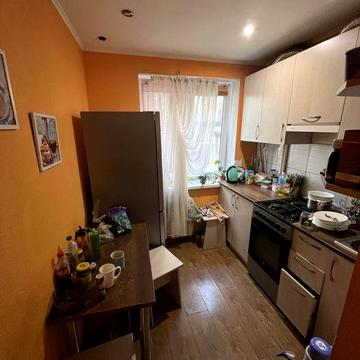 Продам 3-х кім на Бизова (Якіра) 1/5 поверх