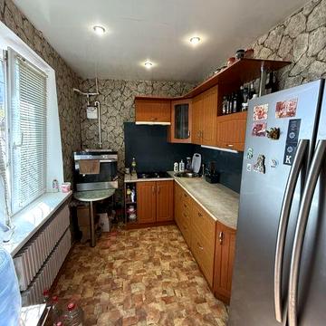 Продажа 4 комнатной квартиры л/б 4 мкрн С.О