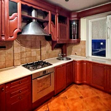 Грушевського вул., 17