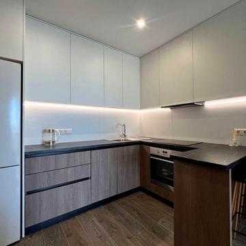 Зарічна вул., 4