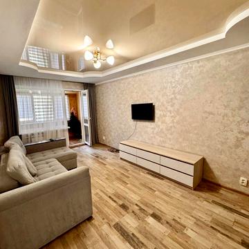 Небесної Сотні просп. (Маршала Жукова), 23