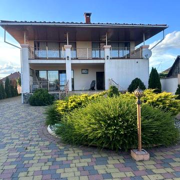 Продаж 2 поверхового будинку в Мукачево.