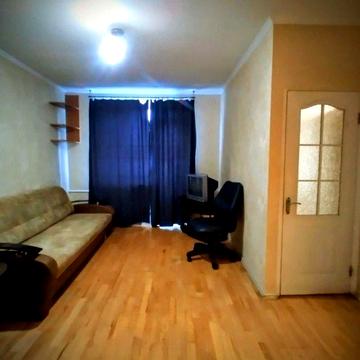 Затишна тепла 1-кімнатна квартира метро Дарниця, пр. Соборності 14