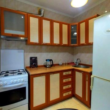 Затишна тепла 1-кімнатна квартира метро Дарниця, пр. Соборності 14