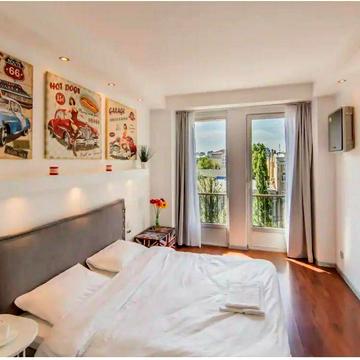 Тараса Шевченка бульв., 2