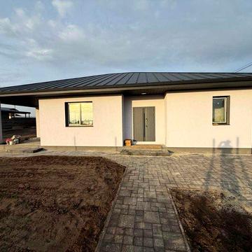 Окремий будинок в шикарному тихому місці. Київ 25км Поряд озеро, ліс.