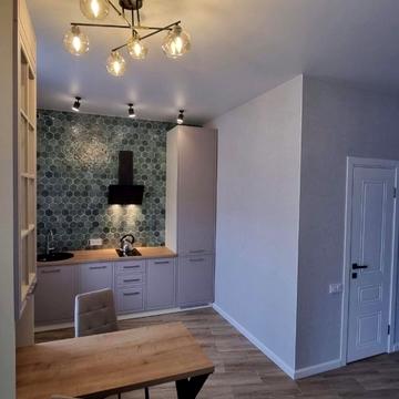 Нагірна вул., 18/16