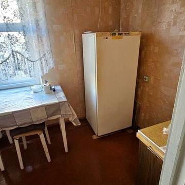 Вільна з 1 грудня 1кім. квар.в гарному житл. стані вул. Г.Сталінгра