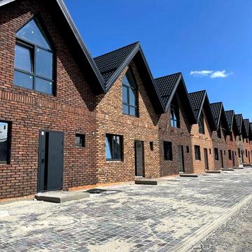 Таунхаус 82-95кв.м. з Баварської кладки,5км від Кільцевої (Відео)