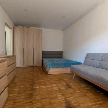 Дмитра Багалія вул. (Пожарського), 1