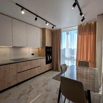 Богдана Хмельницького вул., 223а