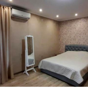 Євгена Чикаленка вул., 43к