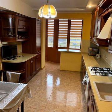 Продам 2-х кімн. квартиру по вул Климпуша