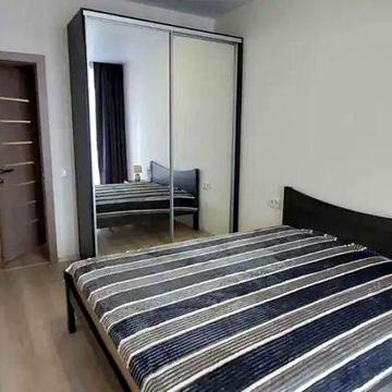 Сдам 2х ком квартиру на Площади по Мира