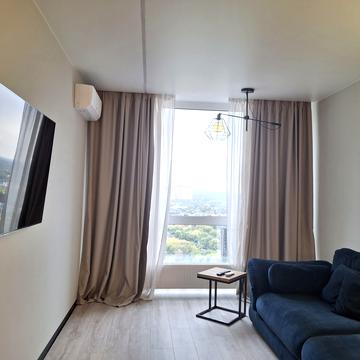 Зарічна вул., 2