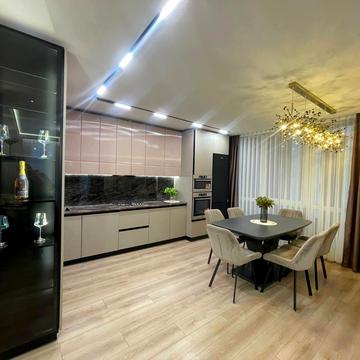 Героїв Крут вул., 129А