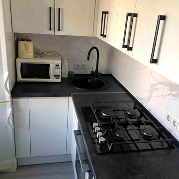 Володимира Івасюка просп. (Героїв Сталінграду), 11-А