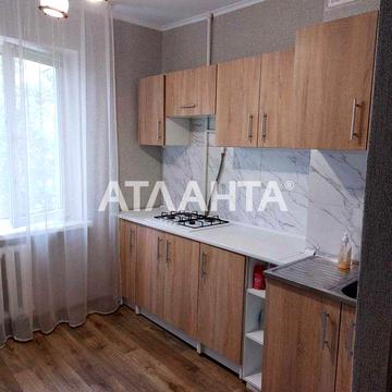 1 комнатная квартира на среднем этаже в хорошем состоянии, свободная.