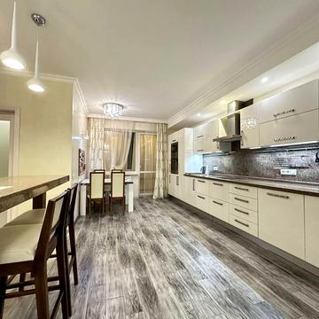 Ревуцького вул., 9