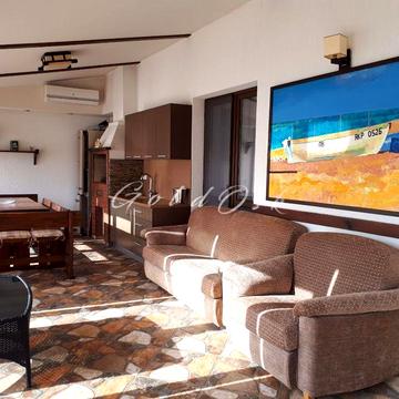 Здам Будинок з Басейном та Сауною.Вихід на річку.Осокорки.Камін,газ.