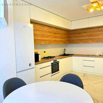 Залізнична вул., 7