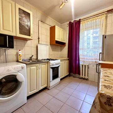 Євгена Патона вул., 2