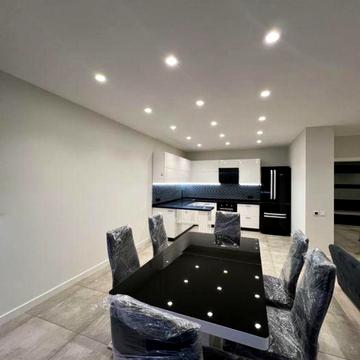 Дмитрівська вул., 75