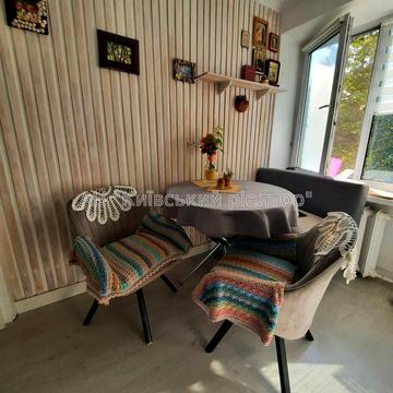 Вишгородська вул., 151