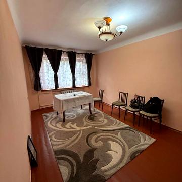 Революції Гідності вул. (Супруна), 5