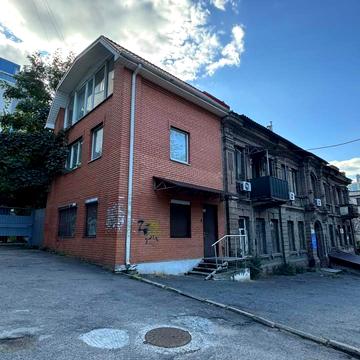 Володимира Моссаковського вул. (Клари Цеткін), 1