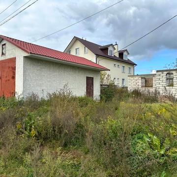 Вишнева вул.