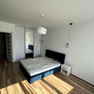 Володимира Великого вул. (Артема), 10