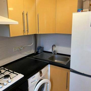 Продам 1 км на Проспекте Науки 55