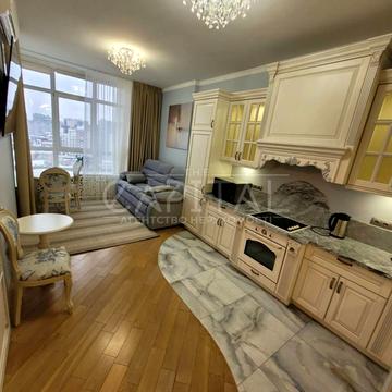 Джона Маккейна вул. (Івана Кудрі), 7