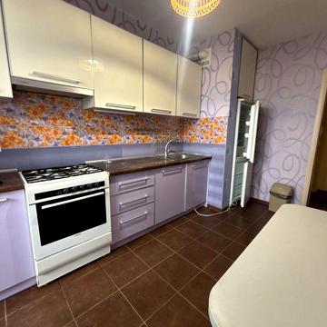 Оренда 3-кімнатної квартири по вулиці Паркова . Горсад